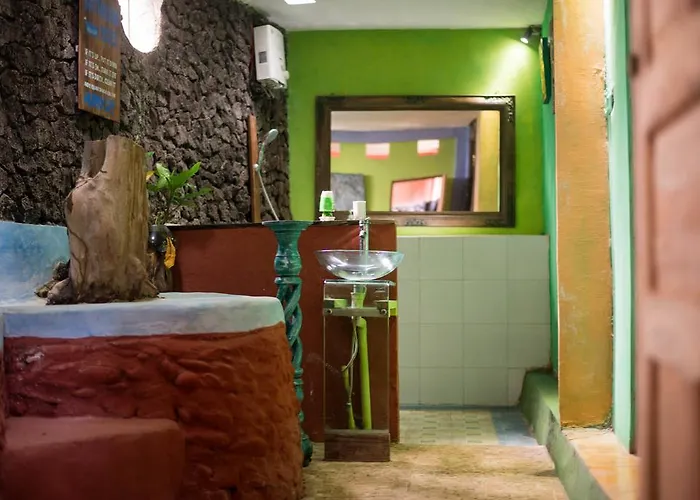 Guest house Serenity House 2*