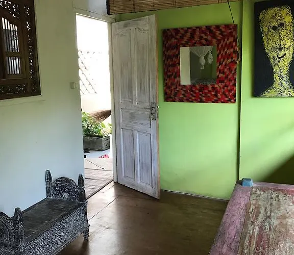Serenity House 2*
